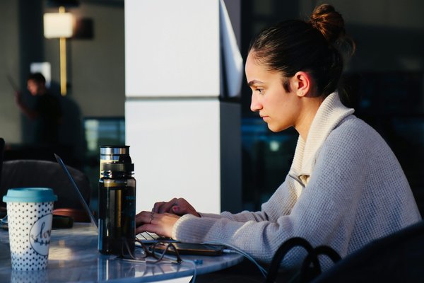 Bac pro assp en alternance : formez-vous pour aider les autres